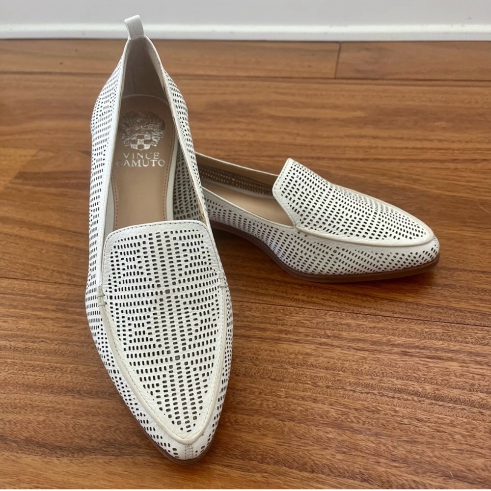 6.5 Vince Camuto Off White Leather Loafersd with Cut out Design